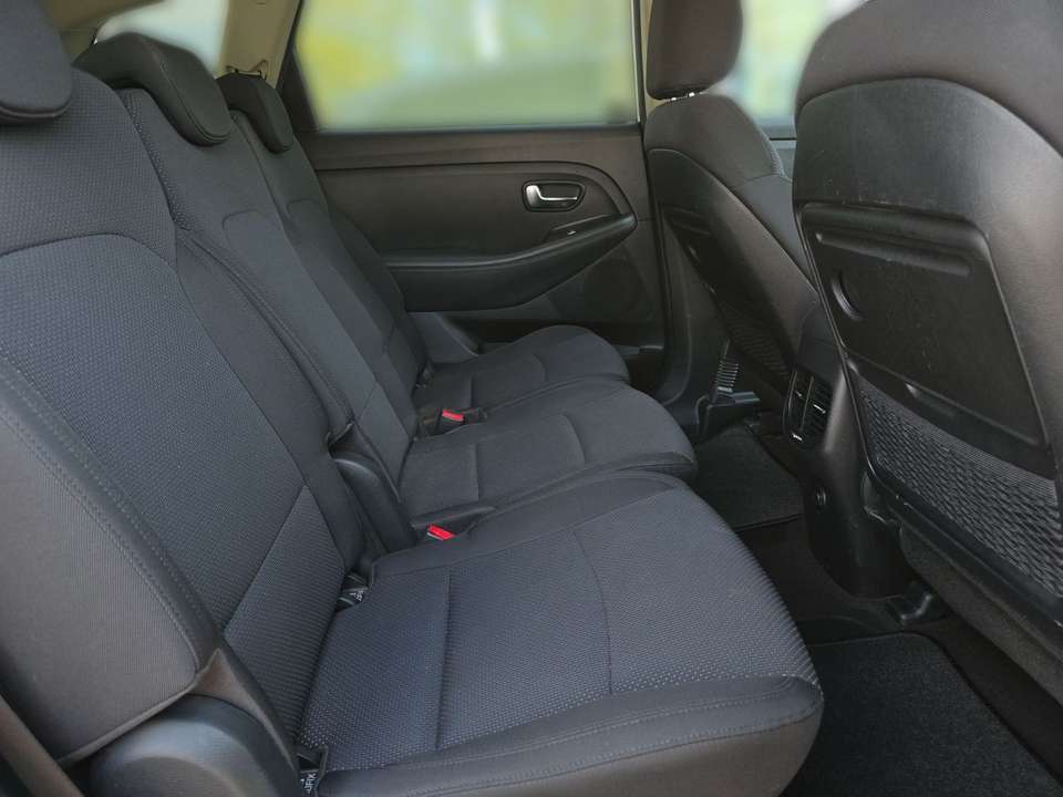 Kia Carens - Imagem 13