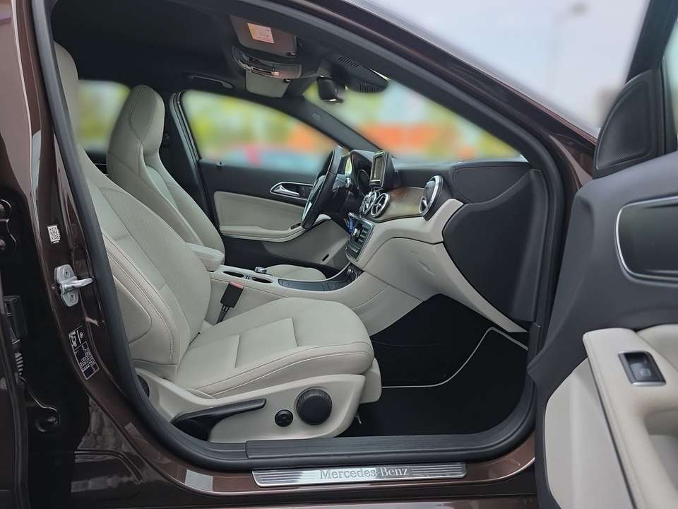 Mercedes-Benz GLA 220 - Imagem 15
