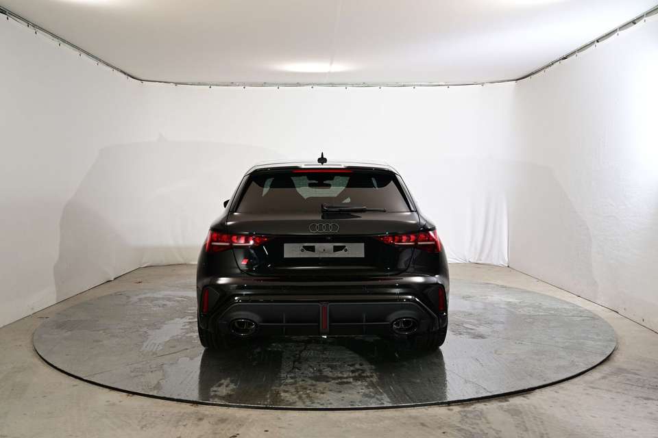 Audi RS3 - Imagem 8