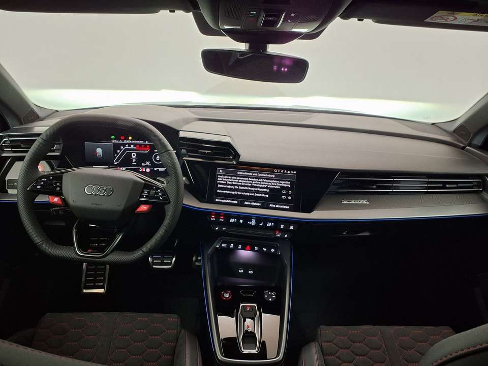 Audi RS3 - Imagem 11