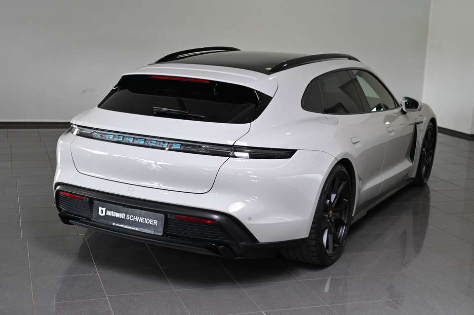 Porsche Taycan - Imagem 2