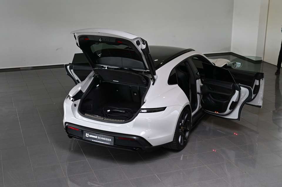 Porsche Taycan - Imagem 6