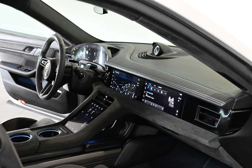 Porsche Taycan - Imagem 9