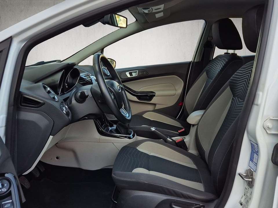 Ford Fiesta - Imagem 12