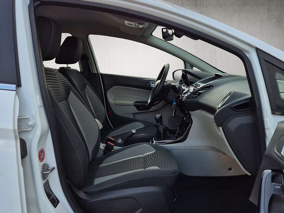 Ford Fiesta - Imagem 14