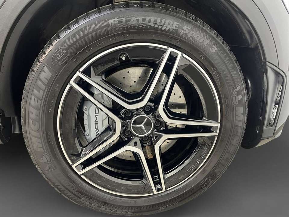 Mercedes-Benz GLC 43 AMG - Imagem 13