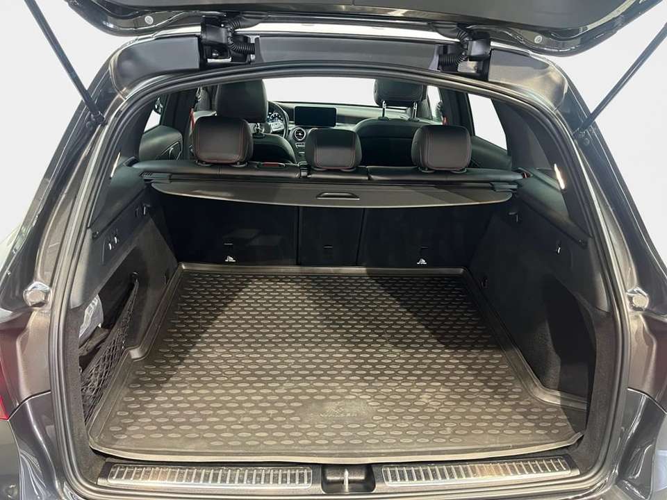 Mercedes-Benz GLC 43 AMG - Imagem 14