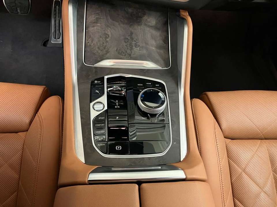 BMW X6 M - Imagem 11