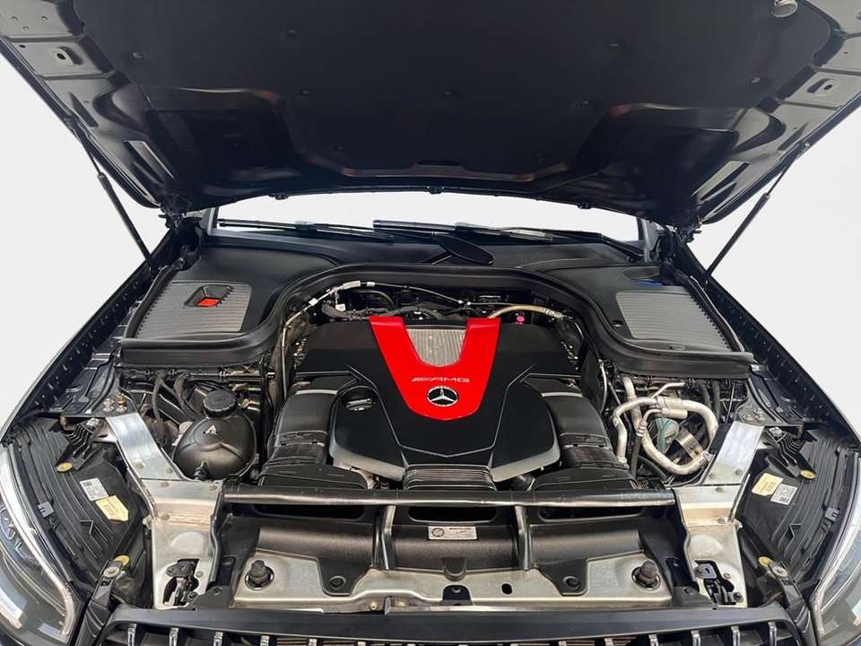 Mercedes-Benz GLC 43 AMG - Imagem 15