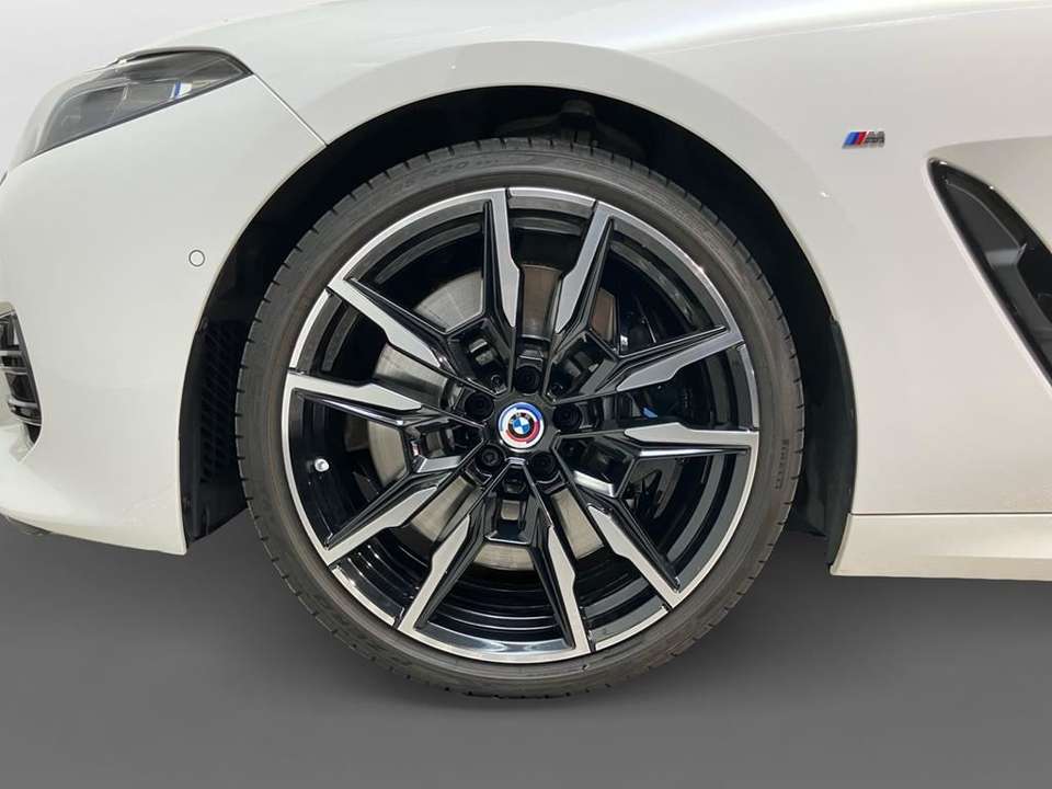 BMW M850 - Imagem 15