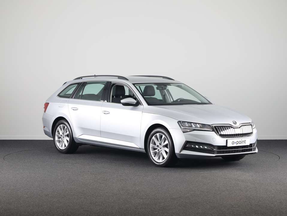 Skoda Superb - Imagem 5