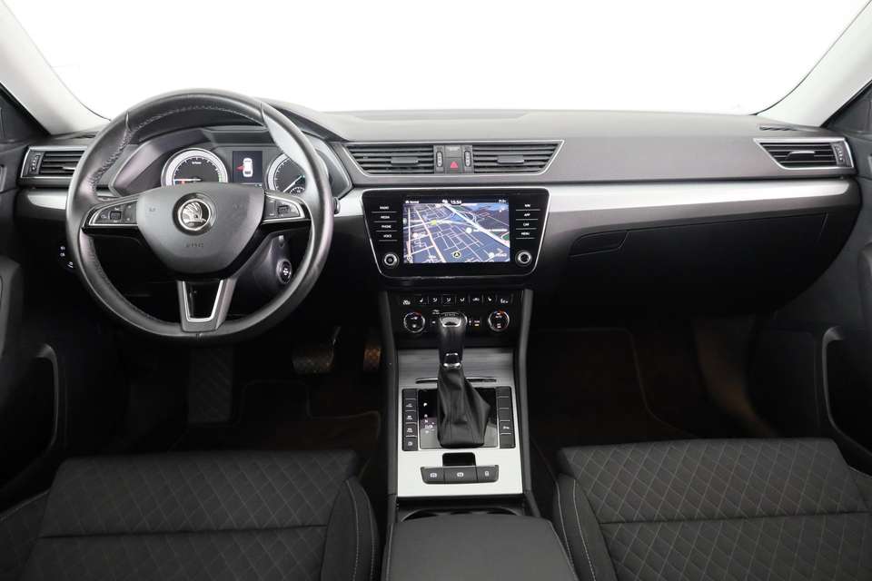 Skoda Superb - Imagem 6