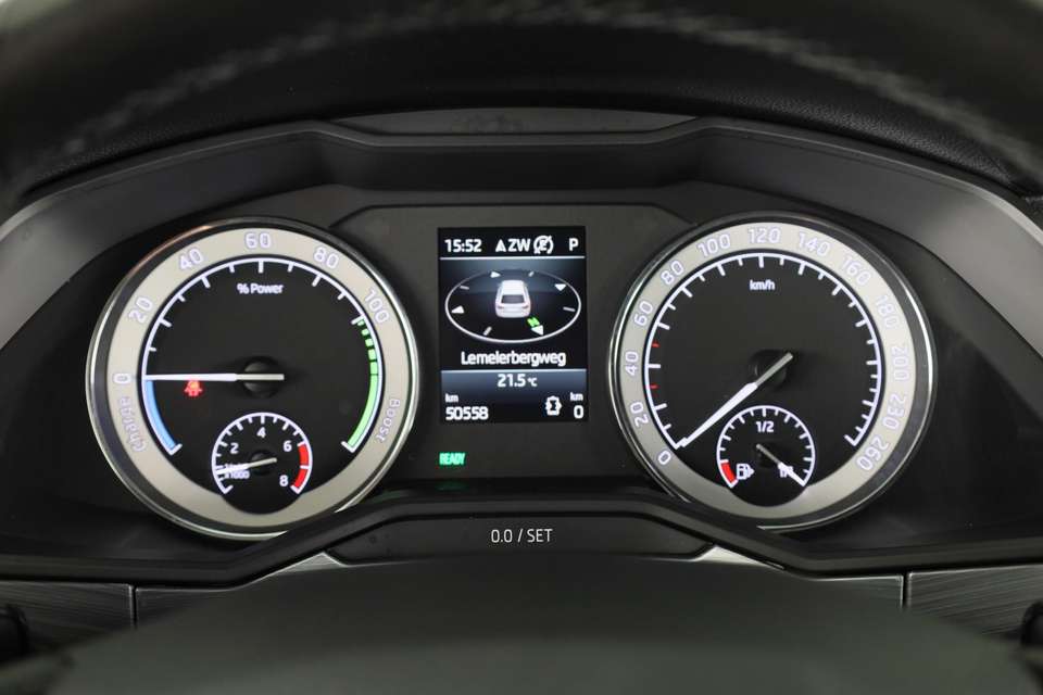 Skoda Superb - Imagem 9