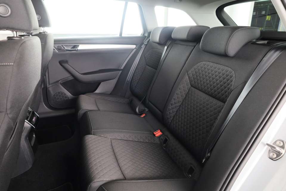 Skoda Superb - Imagem 15