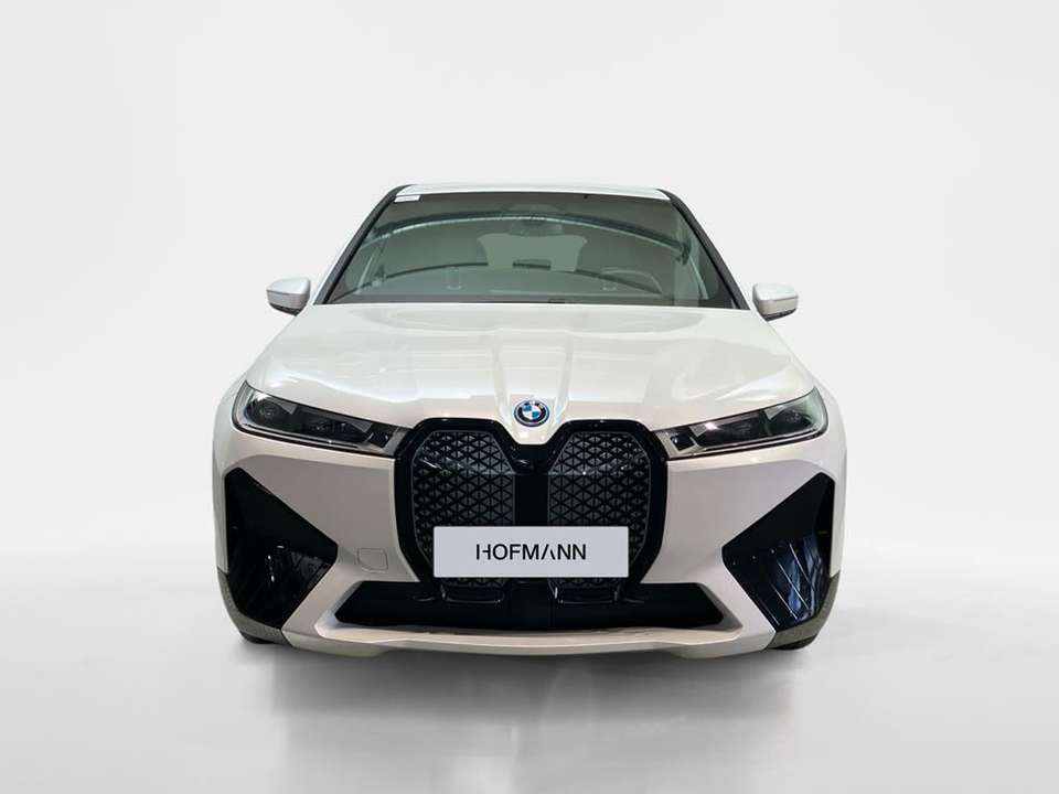 BMW iX - Imagem 2