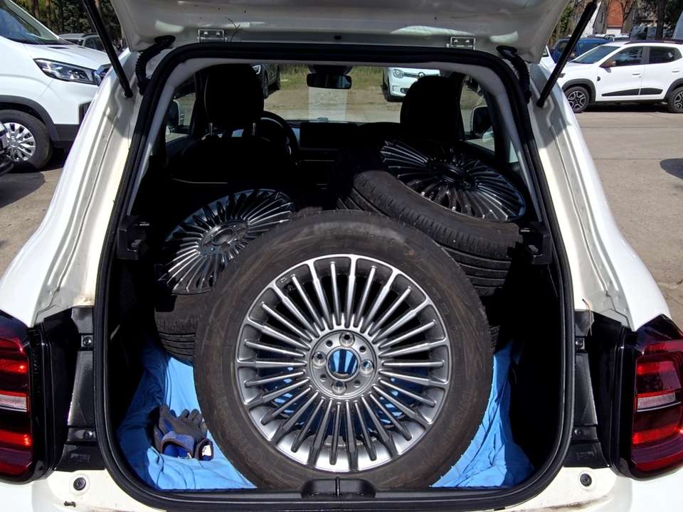 Fiat 500e - Imagem 8