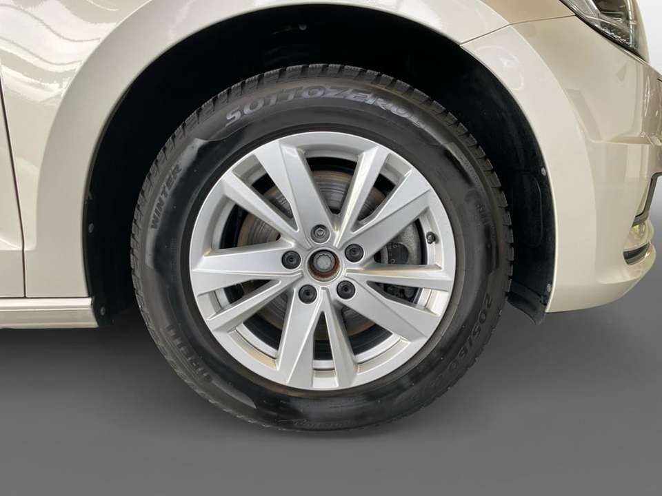 Volkswagen Touran - Imagem 13