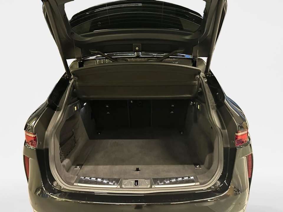 Jaguar F-Pace - Imagem 14