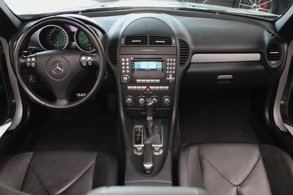 Mercedes-Benz SLK 280 - Imagem 9