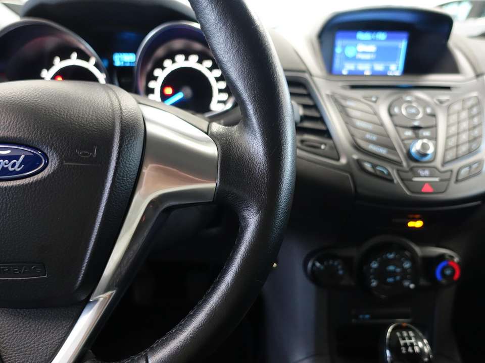 Ford Fiesta - Imagem 13