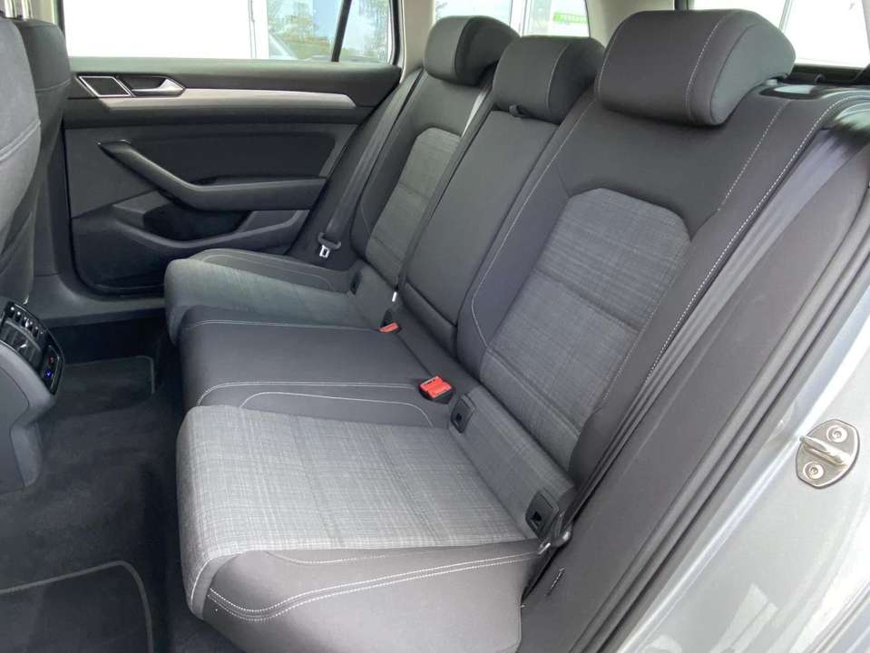 Volkswagen Passat Variant - Imagem 11