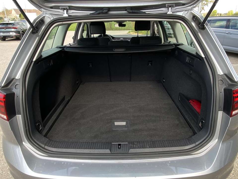 Volkswagen Passat Variant - Imagem 12