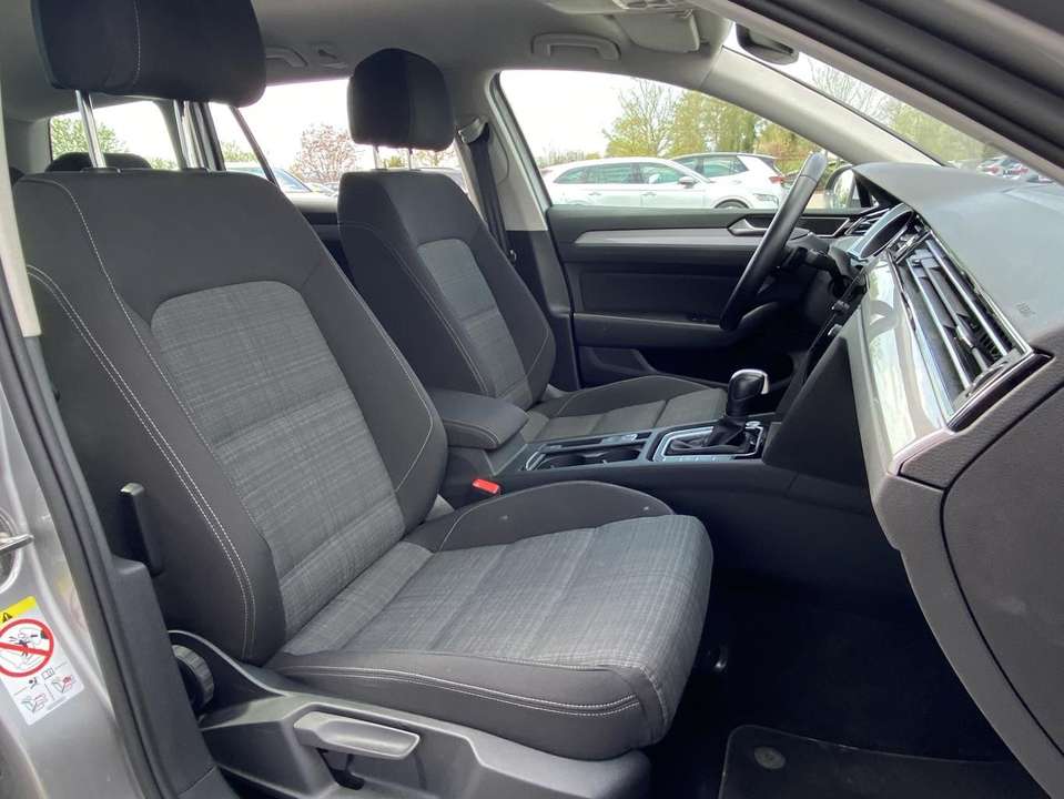 Volkswagen Passat Variant - Imagem 13