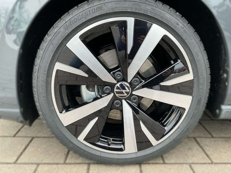 Volkswagen Golf Variant - Imagem 7