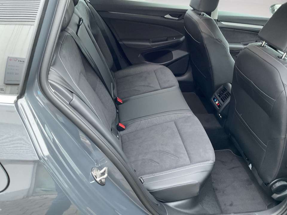 Volkswagen Golf Variant - Imagem 10