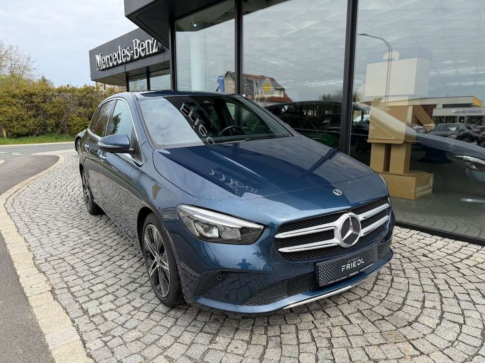 Mercedes-Benz B 180 - Imagem 4