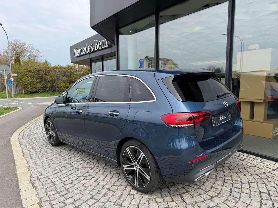 Mercedes-Benz B 180 - Imagem 5