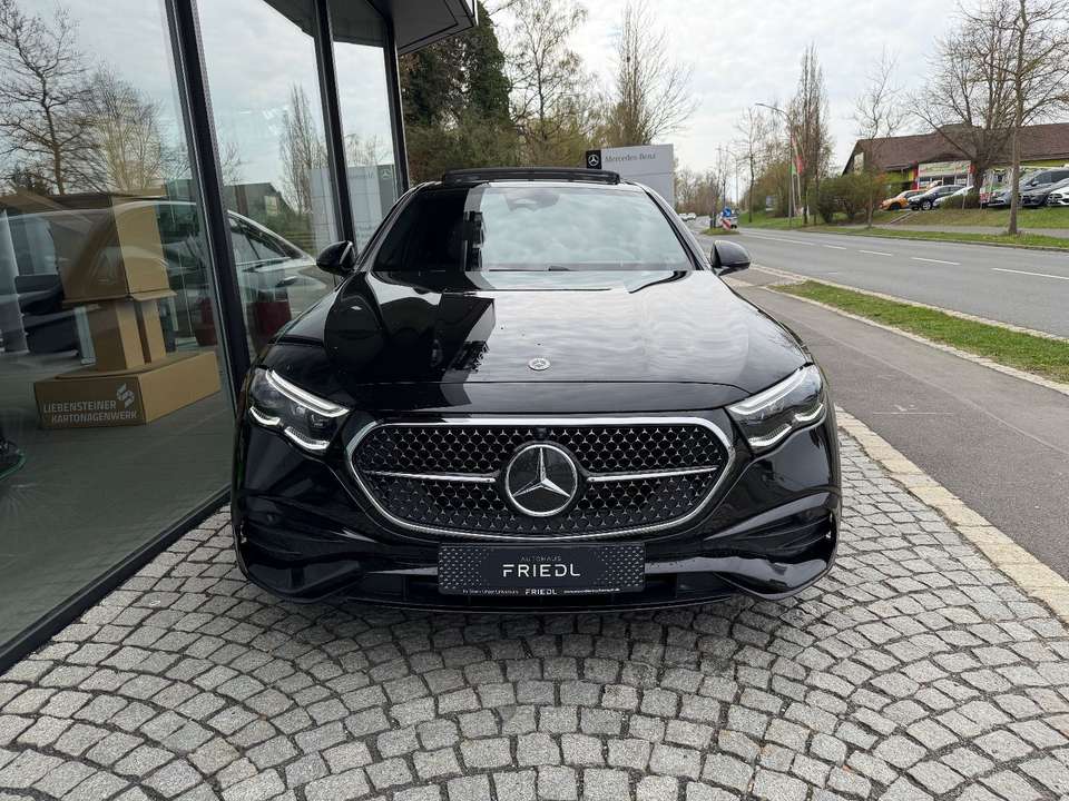 Mercedes-Benz E 220 - Imagem 7