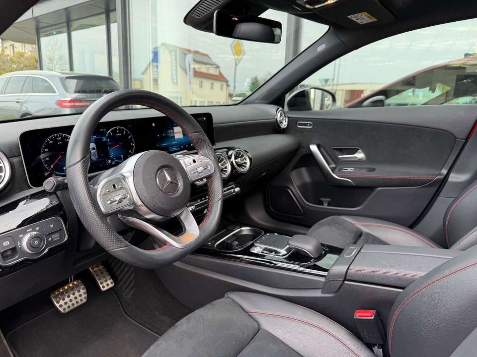 Mercedes-Benz A 200 - Imagem 9