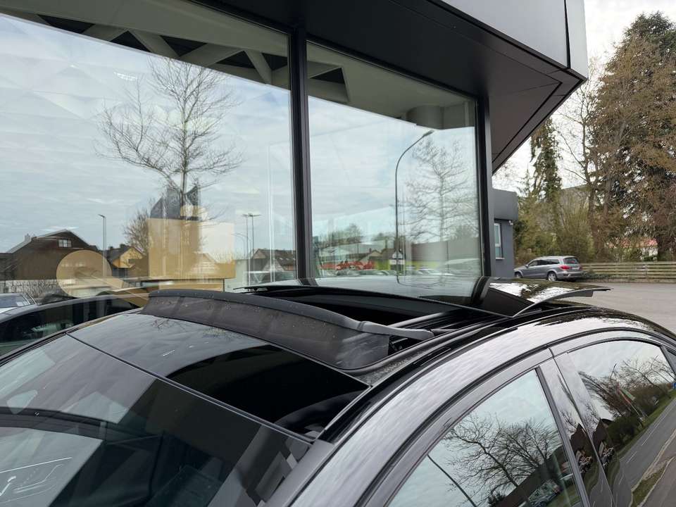 Mercedes-Benz E 220 - Imagem 9