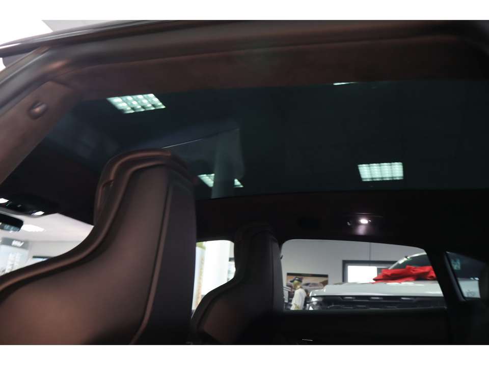 Porsche Taycan - Imagem 16