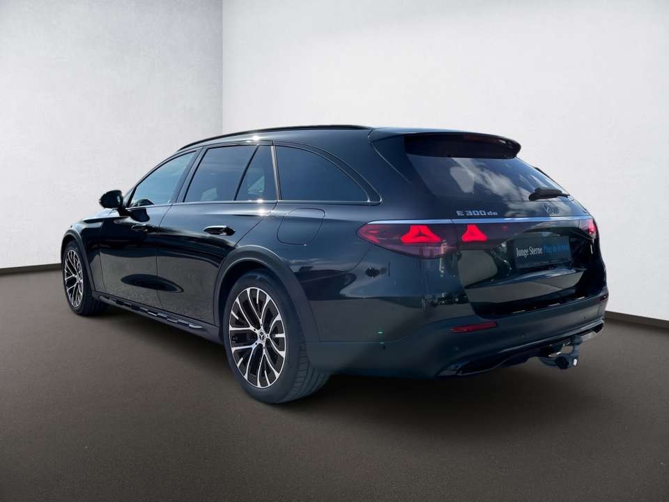 Mercedes-Benz E 300 - Imagem 5