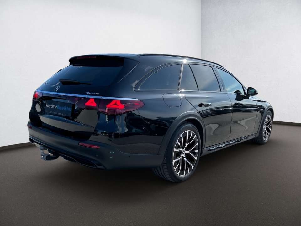 Mercedes-Benz E 300 - Imagem 6