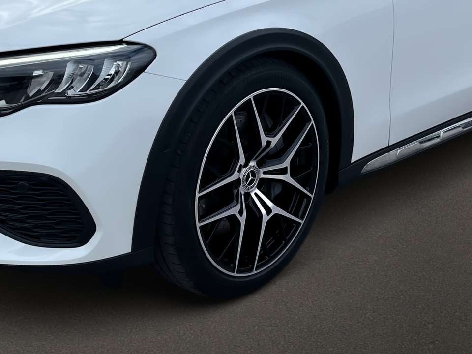 Mercedes-Benz E 300 - Imagem 8