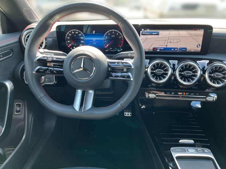 Mercedes-Benz CLA 200 - Imagem 11