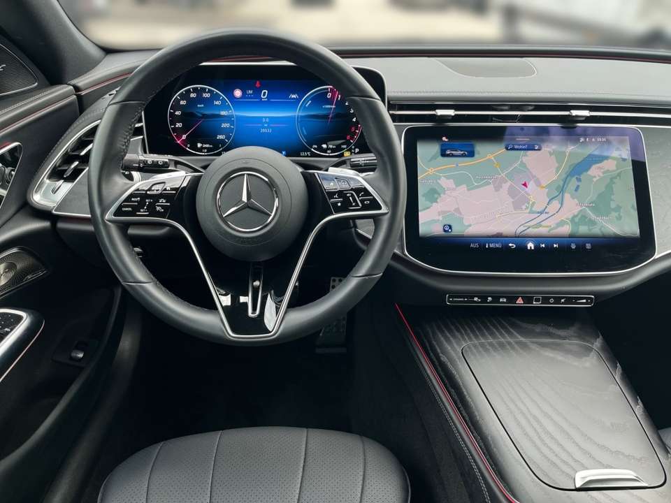 Mercedes-Benz E 300 - Imagem 11