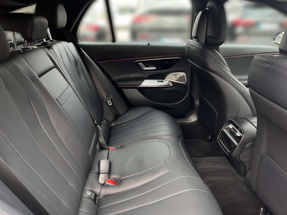 Mercedes-Benz E 300 - Imagem 13