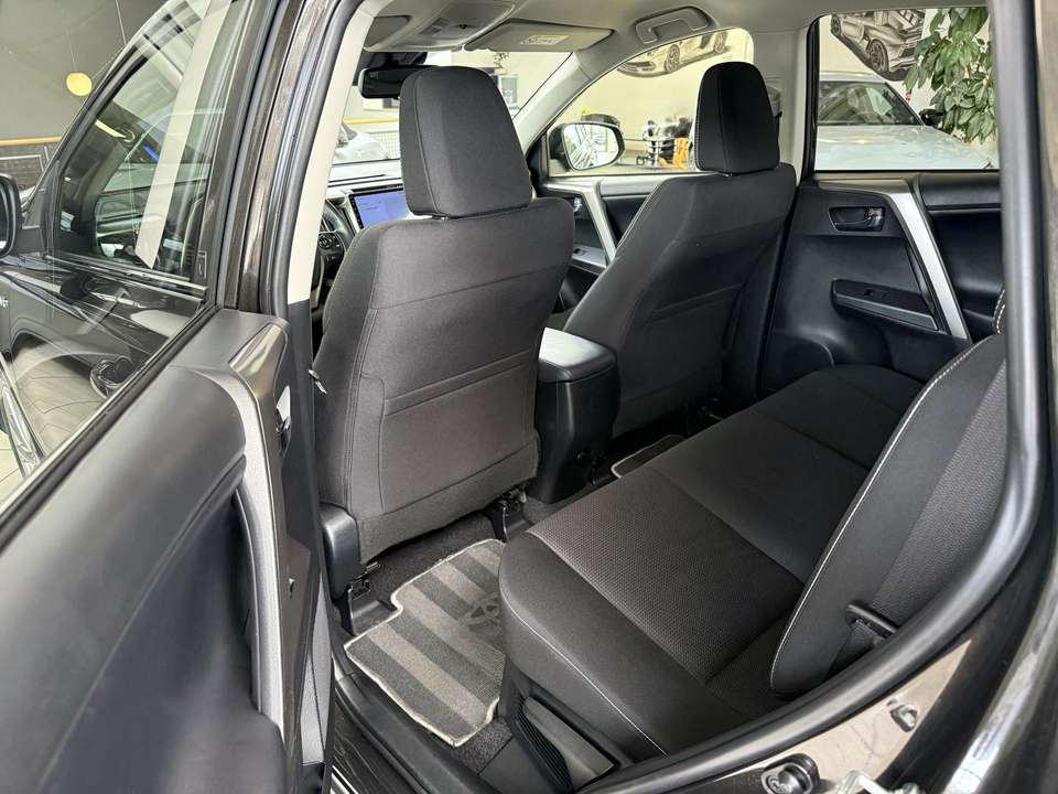 Toyota RAV 4 - Imagem 13