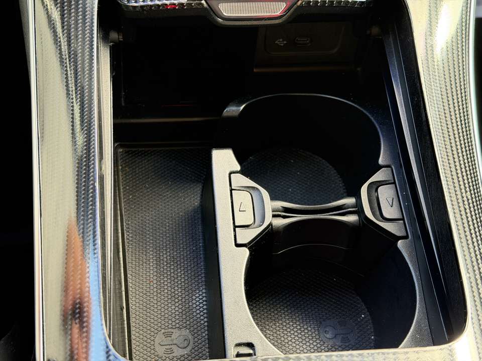 Mercedes-Benz C 300 - Imagem 11