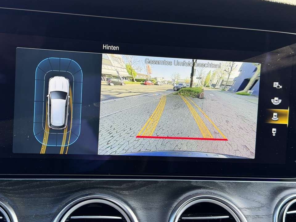 Mercedes-Benz E 300 - Imagem 12