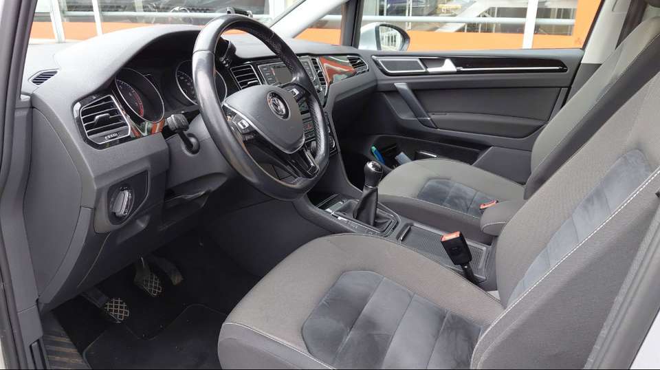 Volkswagen Golf Sportsvan - Imagem 5