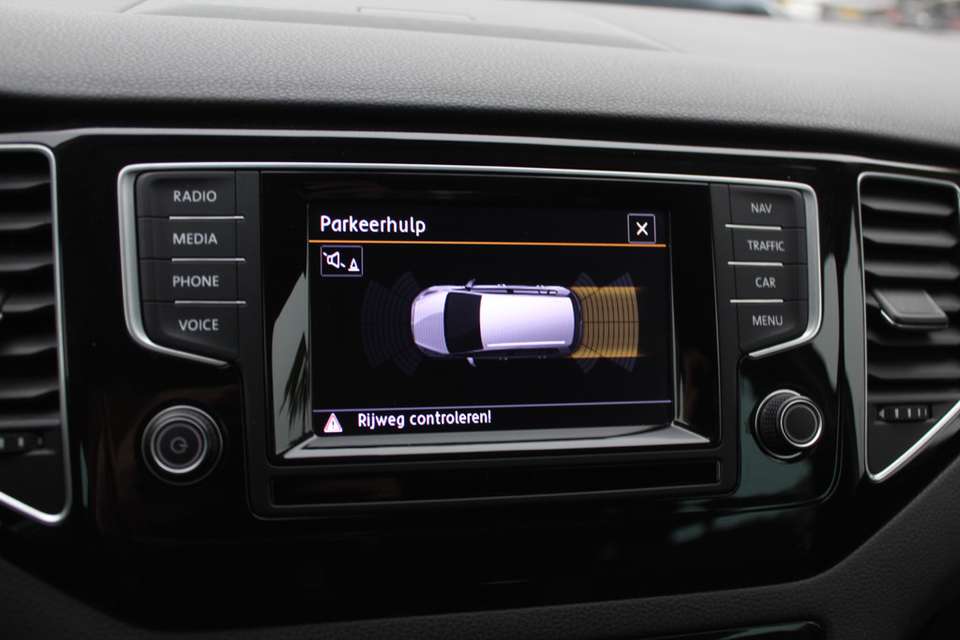 Volkswagen Golf Sportsvan - Imagem 12