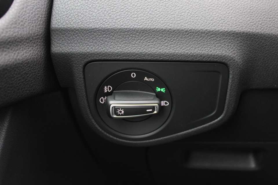 Volkswagen Golf Sportsvan - Imagem 18