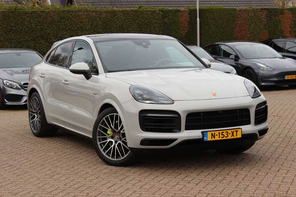 Porsche Cayenne - Imagem 1