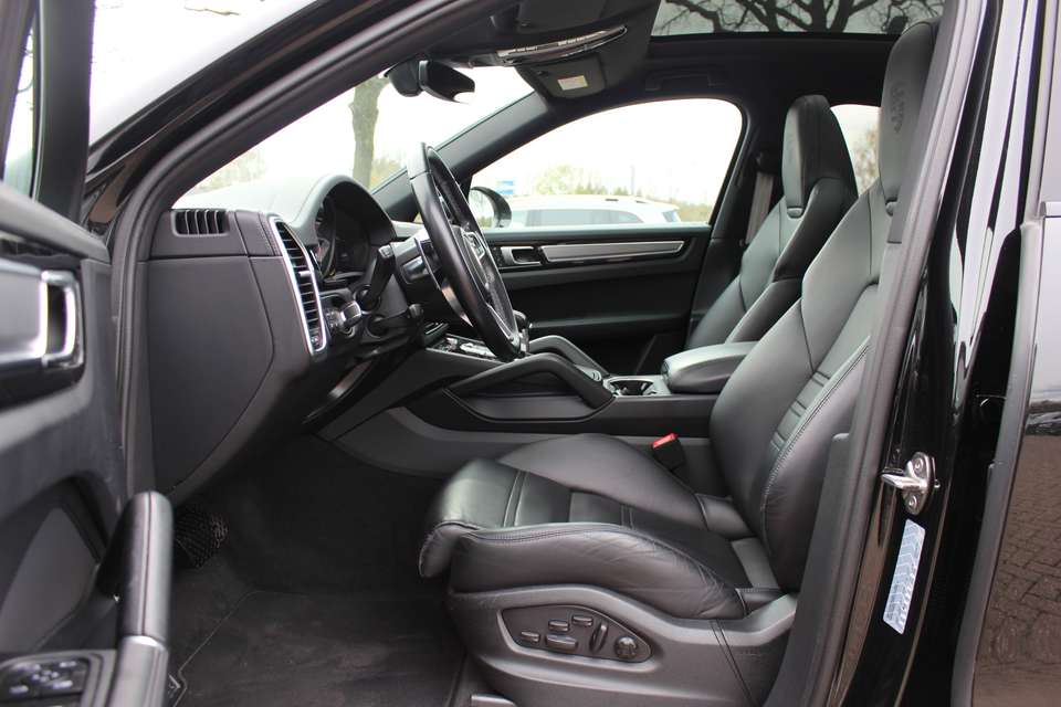 Porsche Cayenne - Imagem 10