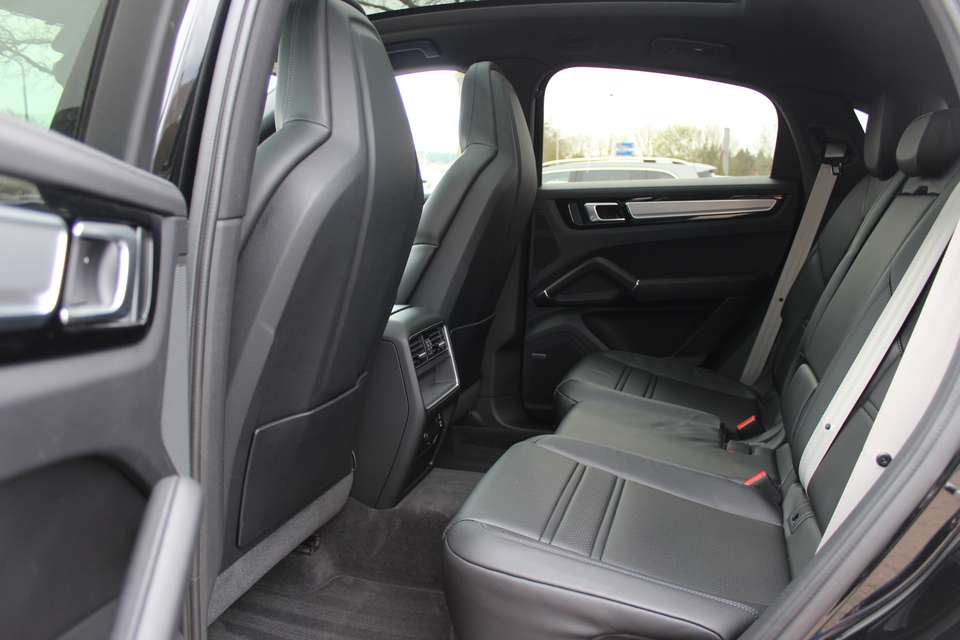 Porsche Cayenne - Imagem 11